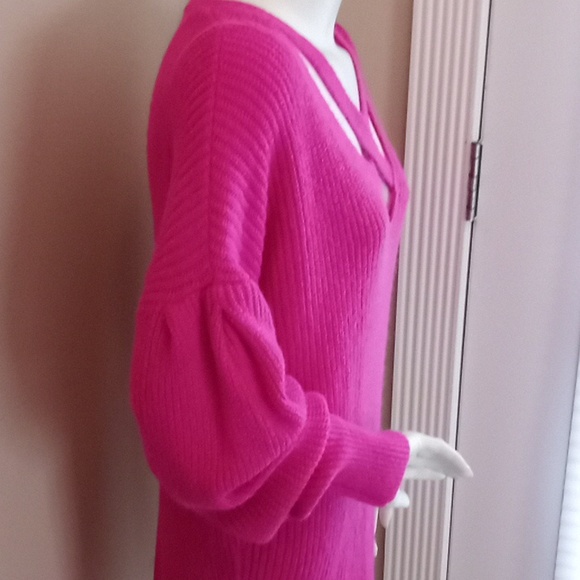 NWT EXPRESS HOT PINK SWEATER DRESS - Picture 4 of 4
